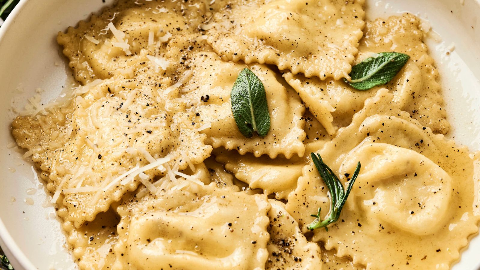 Comforting Pasta Recipes for Easy, Cozy Meals